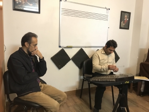 اجرای هنرجویی سنتورنوازان موسیقی چاووش شیراز