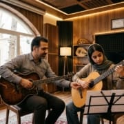 کلاس گیتار در معالی آباد و فرهنگ شهر شیراز – آموزشگاه چاووش کلاس گیتار در معالی آباد شیراز در استودیو آکوستیک آموزشگاه موسیقی چاووش